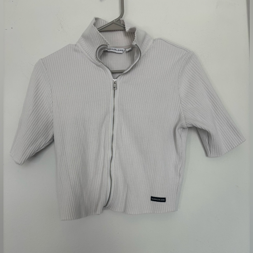 CALVIN KLEIN WHITE ZIP UP FRONT TOP SZ LARGE